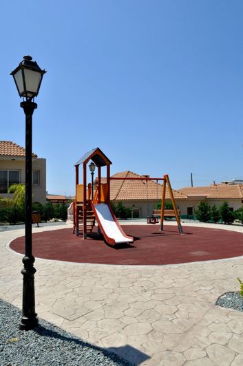 Image No.15-3 Bed Townhouse for sale