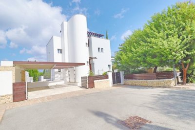 4 Bed Villa for sale