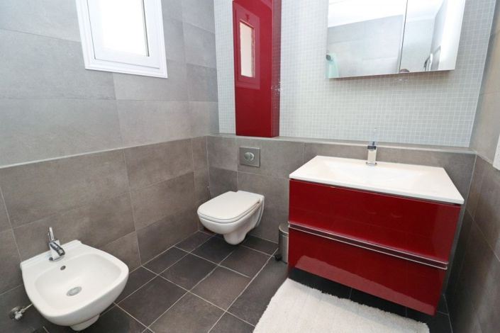 Image No.21-4 Bed Bungalow for sale