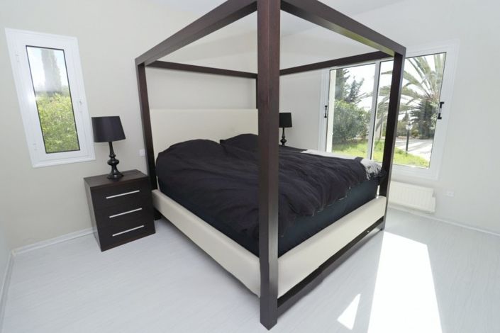 Image No.22-4 Bed Bungalow for sale