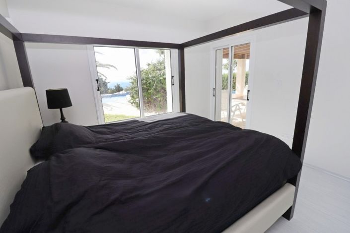 Image No.23-4 Bed Bungalow for sale