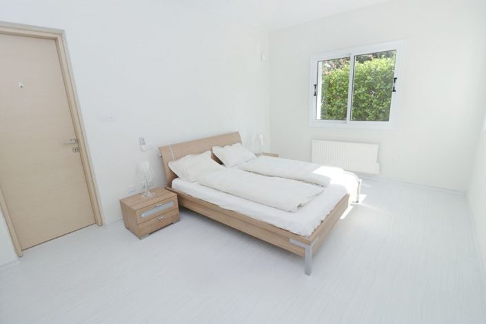 Image No.25-4 Bed Bungalow for sale