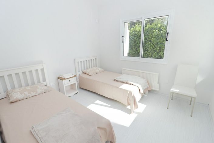 Image No.32-4 Bed Bungalow for sale