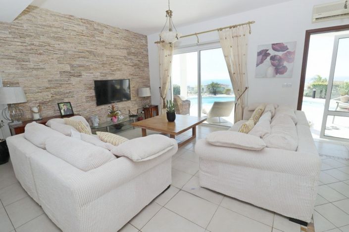 Image No.4-4 Bed Villa for sale