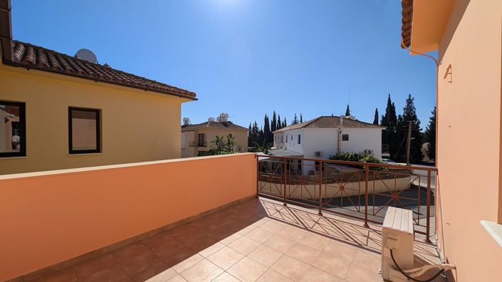 Image No.2-3 Bed Villa for sale