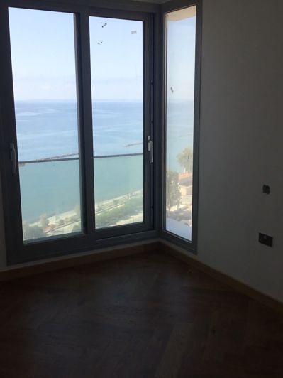 Image No.11-3 Bed Property for sale