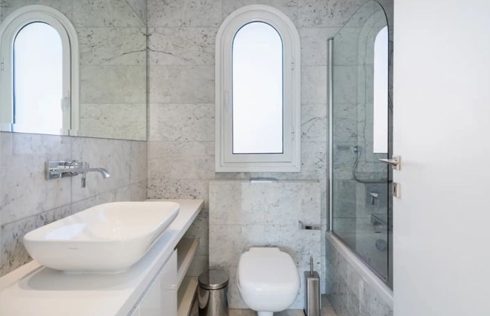 Image No.9-5 Bed Villa for sale