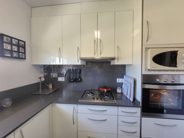 Image No.12-4 Bed Townhouse for sale