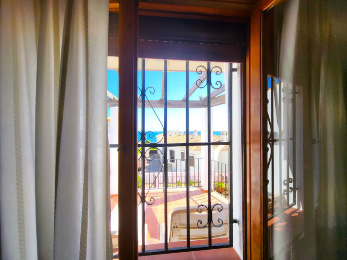 Image No.26-4 Bed Townhouse for sale