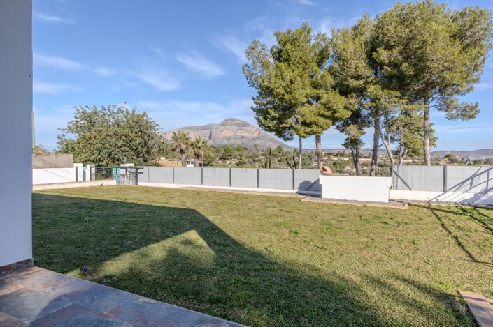 Image No.11-7 Bed Villa for sale