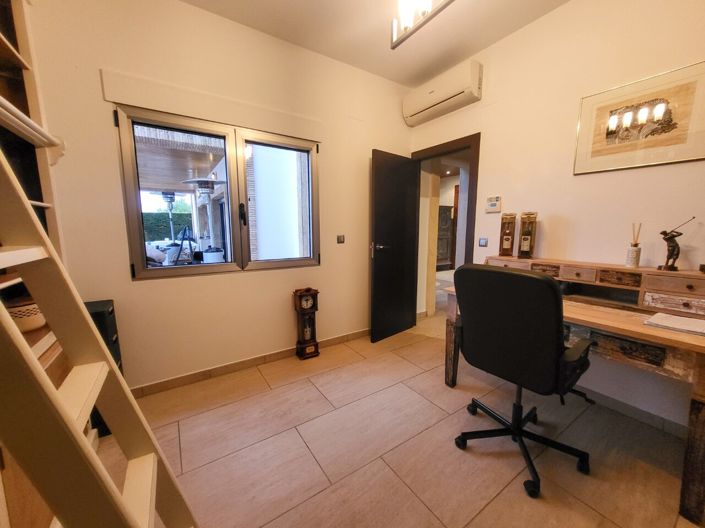 Image No.23-5 Bed Villa for sale