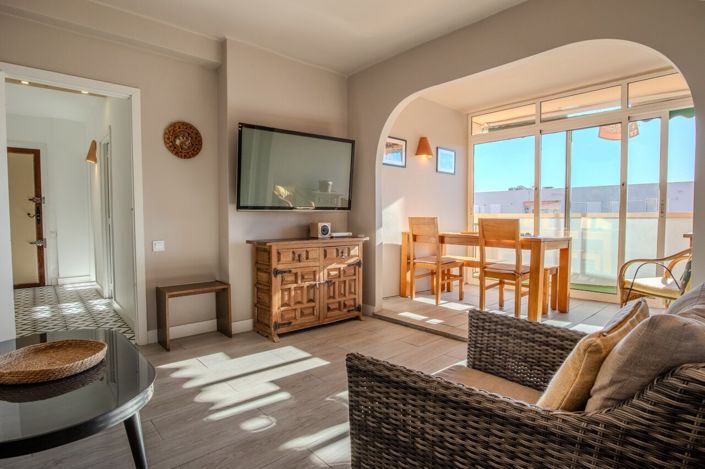 Image No.1-3 Bed Apartment for sale