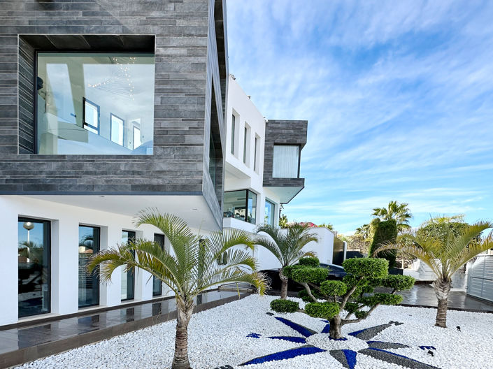 Image No.35-5 Bed Villa for sale