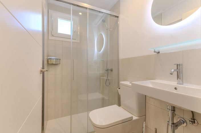 Image No.40-4 Bed Villa for sale