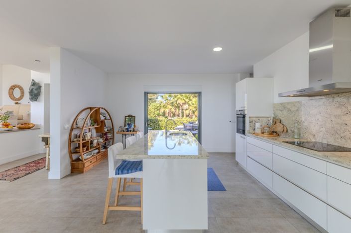 Image No.25-4 Bed Villa for sale