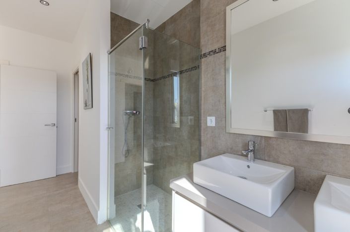 Image No.36-4 Bed Villa for sale