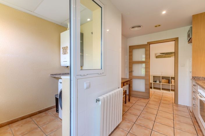 Image No.25-2 Bed Apartment for sale