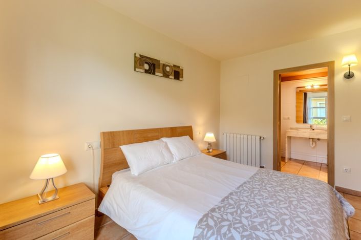 Image No.35-2 Bed Apartment for sale