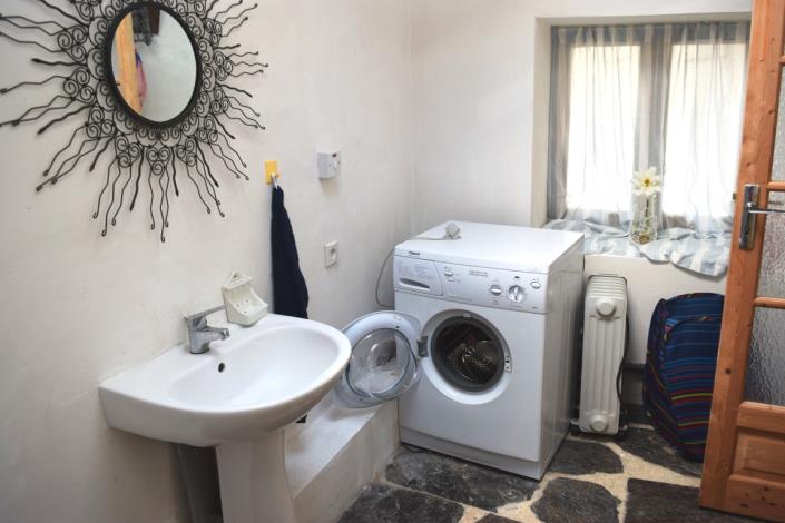 Image No.23-5 Bed House for sale