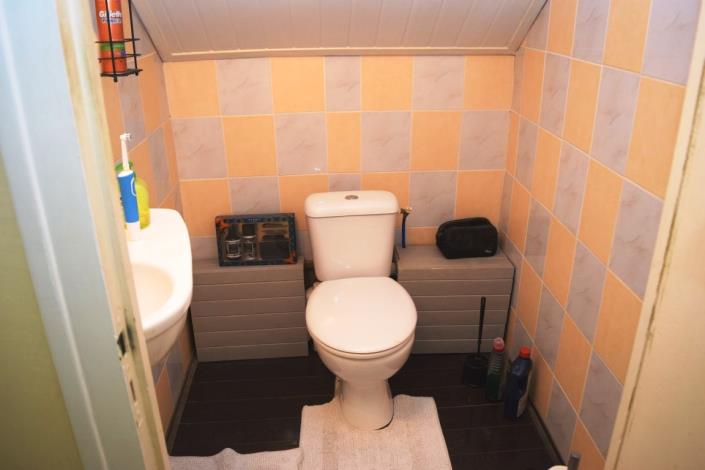 Image No.17-4 Bed House for sale