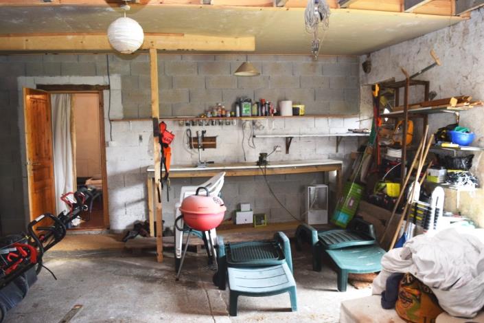 Image No.30-4 Bed House for sale