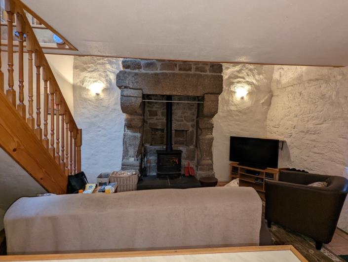 Image No.5-2 Bed House for sale