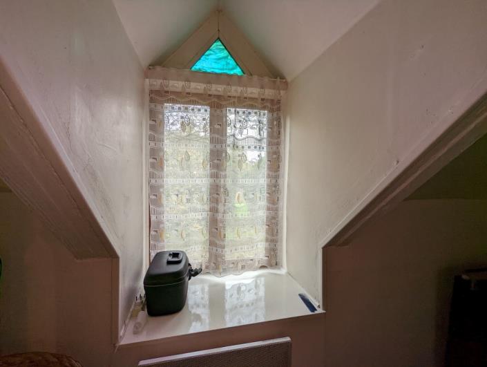 Image No.9-2 Bed House for sale