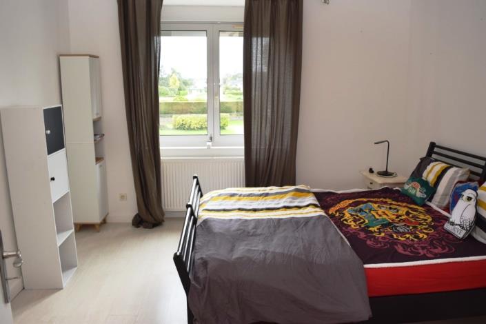 Image No.12-2 Bed House for sale