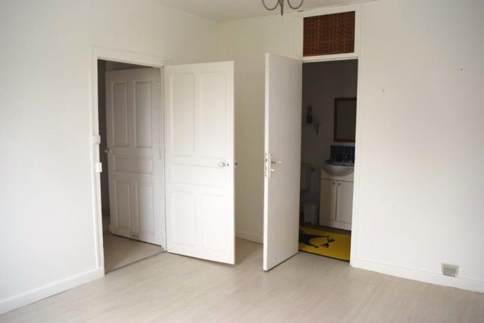 Image No.17-2 Bed House for sale