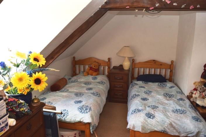 Image No.17-4 Bed House for sale