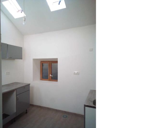 Image No.10-3 Bed House for sale