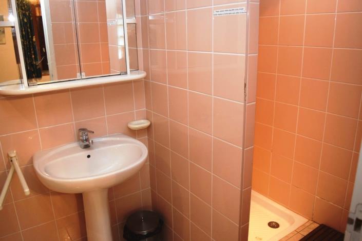 Image No.28-6 Bed House for sale