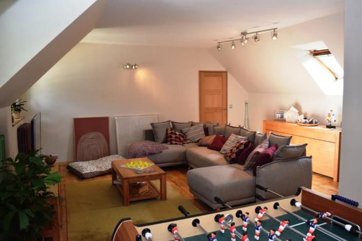 Image No.20-6 Bed House for sale