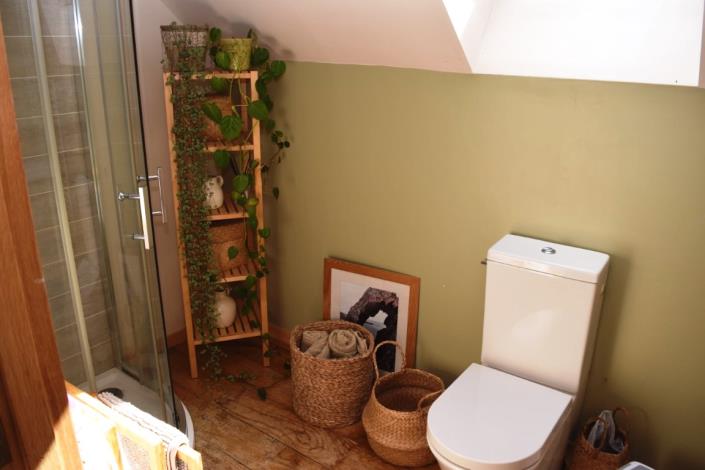 Image No.22-6 Bed House for sale