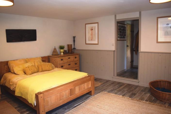 Image No.10-6 Bed House for sale