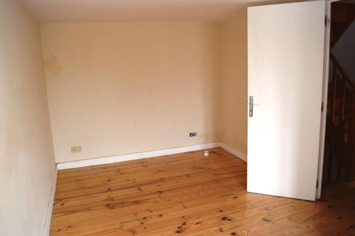 Image No.12-4 Bed House for sale