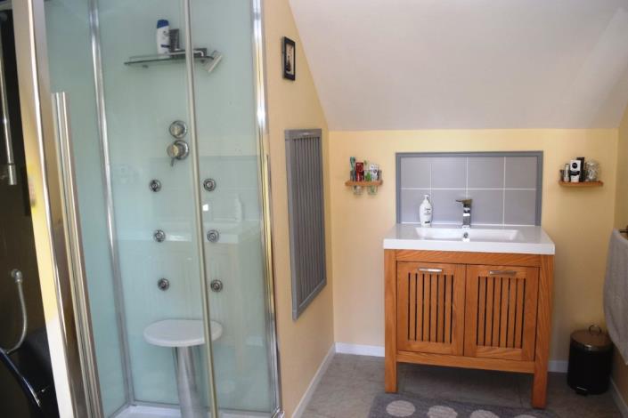 Image No.17-4 Bed House for sale