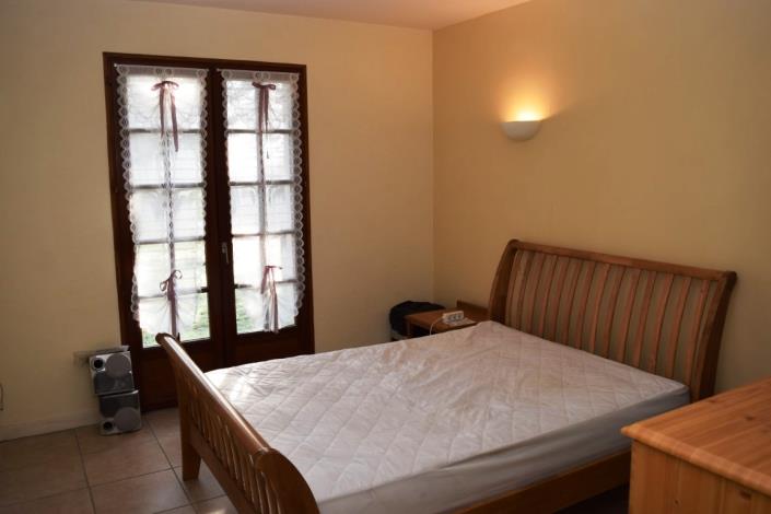 Image No.12-4 Bed House for sale