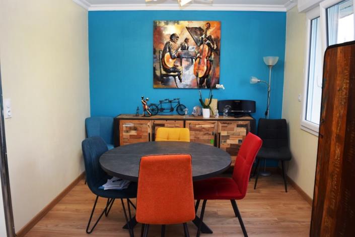 Image No.9-2 Bed House for sale