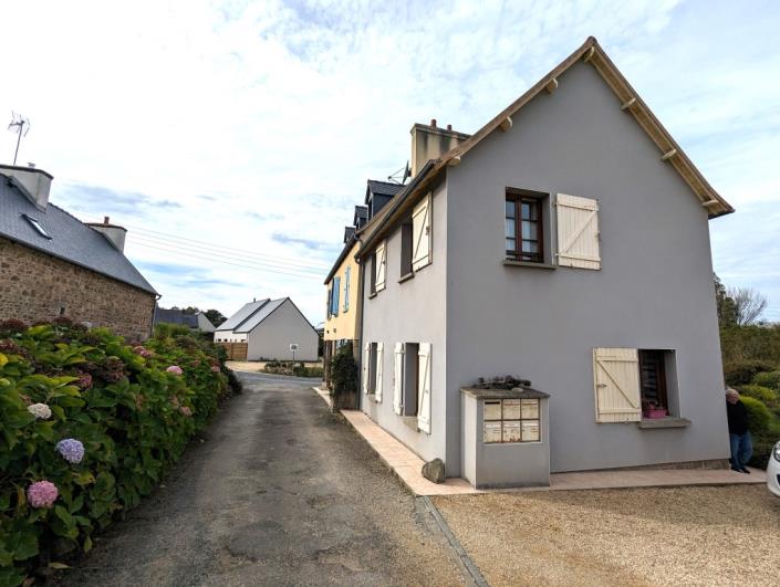 Image No.19-13 Bed House for sale