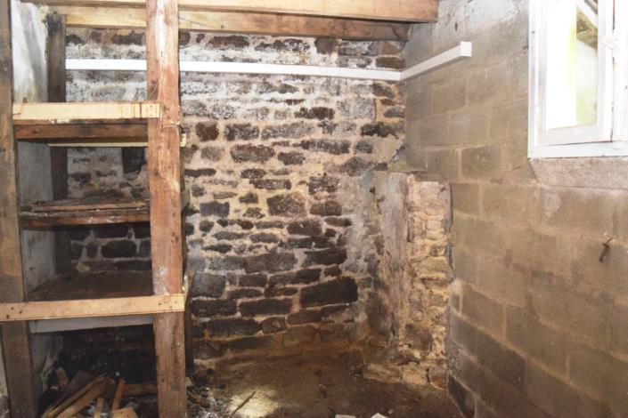 Image No.9-2 Bed House for sale