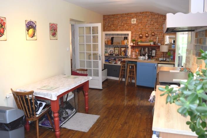 Image No.7-5 Bed House for sale