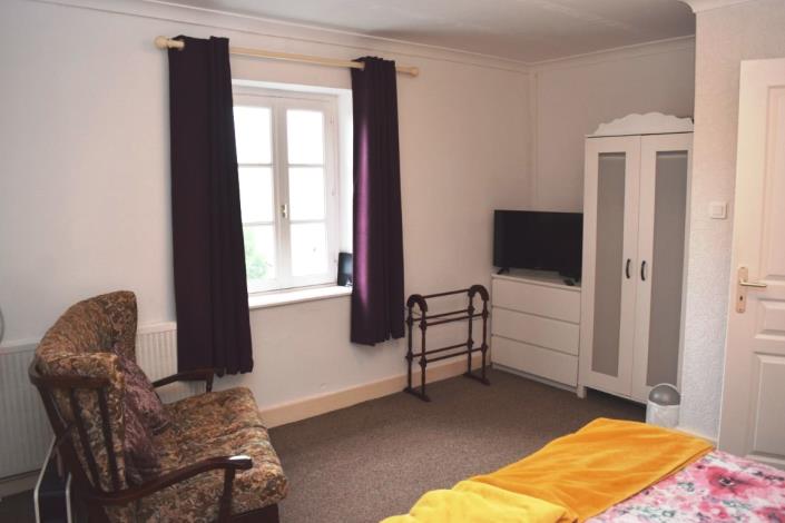 Image No.17-5 Bed House for sale