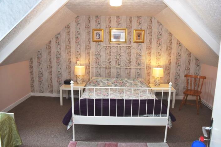 Image No.20-5 Bed House for sale