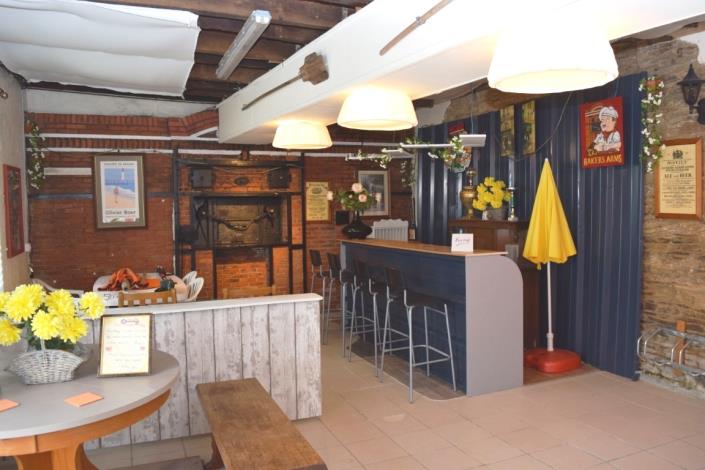 Image No.25-5 Bed House for sale