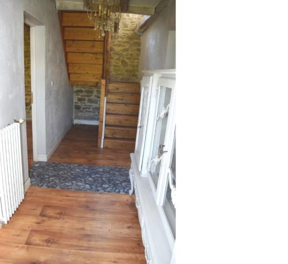 Image No.9-5 Bed House for sale