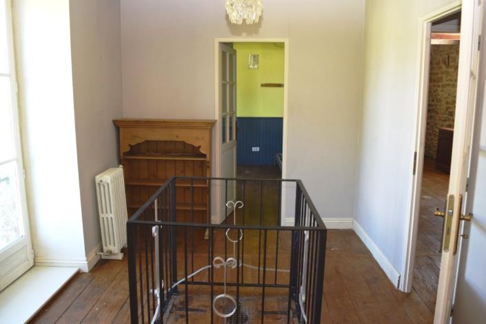 Image No.10-5 Bed House for sale