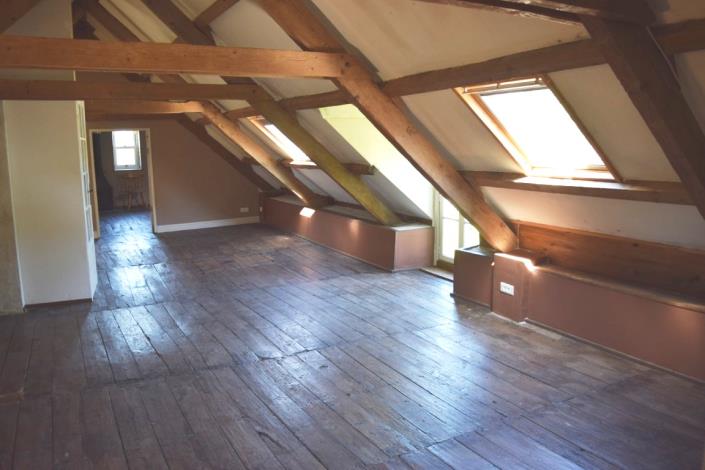 Image No.18-5 Bed House for sale