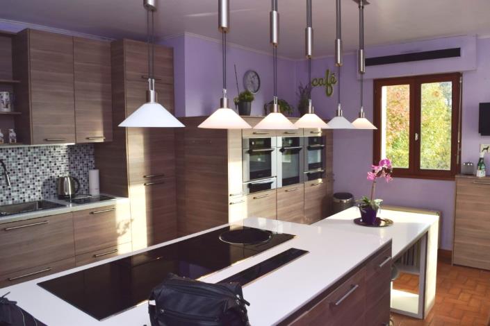 Image No.6-5 Bed House for sale