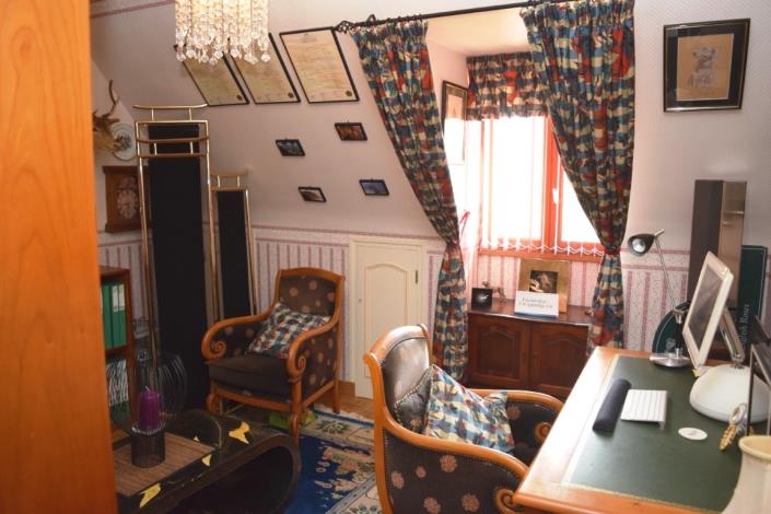 Image No.13-5 Bed House for sale